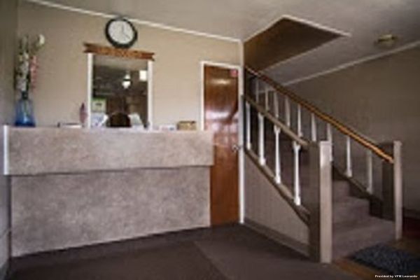 ROSEMOUNT MOTEL (Bedford)